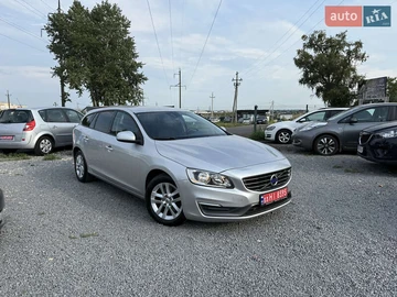 Авто Volvo V60 2014 № 7844109