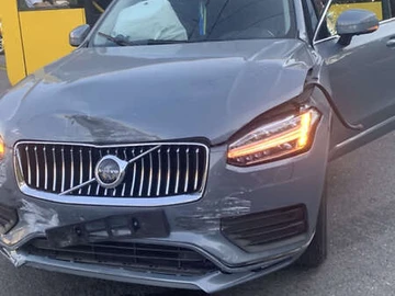 Авто Volvo Xc90 2021 № 7844128