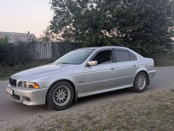 Авто BMW 5 Series 2002 № 7844342