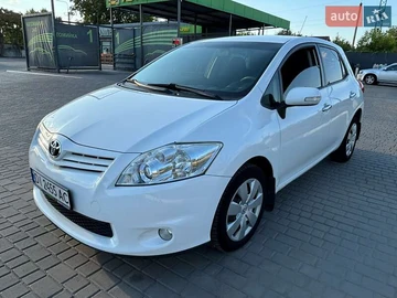 Авто Toyota Auris 2011 № 7844418