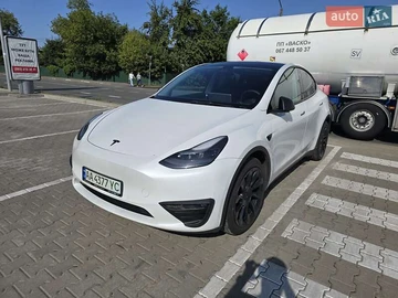Авто Tesla Model Y 2022 № 7844541