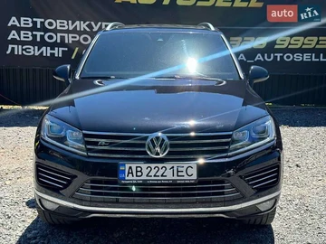 Авто Volkswagen Touareg 2015 № 7844847