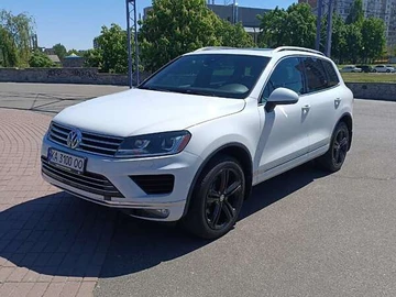 Авто Volkswagen Touareg 2016 № 7845264