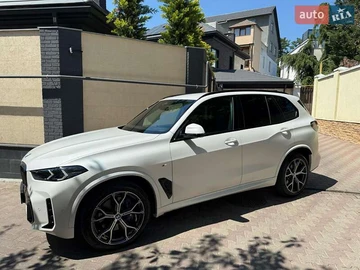 Авто BMW X5 2023 № 7845382