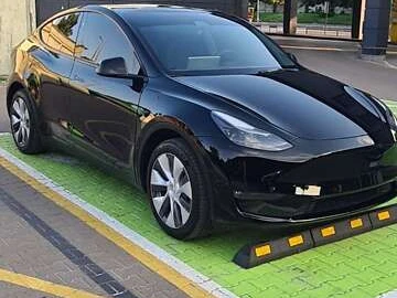 Авто Tesla Model Y 2023 № 7845813