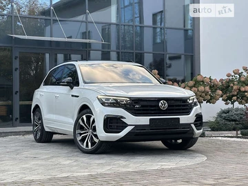 Авто Volkswagen Touareg 2018 № 7845865