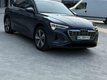 Авто Audi Q8 Sportback E-Tron 2023 № 7845866