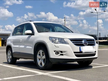 Авто Volkswagen Tiguan 2010 № 7846494