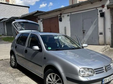 Авто Volkswagen Golf 2001 № 7846639