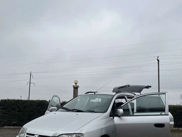 Авто Mitsubishi Space Star 2000 № 7846910