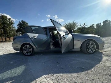 Авто BMW 5 Series 2003 № 7847056