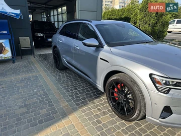 Авто Audi E-Tron 2019 № 7847145