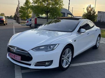 Авто Tesla Model S 2015 № 7847369