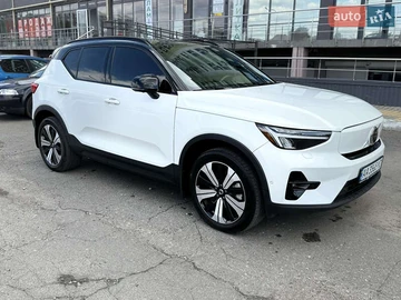 Авто Volvo Xc40 2022 № 7847471