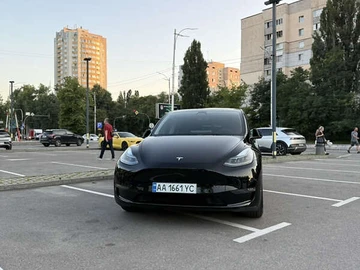 Авто Tesla Model Y 2023 № 7847480