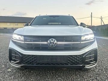Авто Volkswagen Touareg 2024 № 7847512