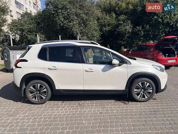 Авто Peugeot 2008 2017 № 7847752