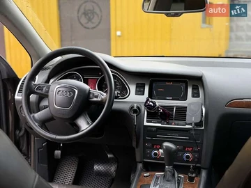 Авто Audi Q7 2010 № 7847804