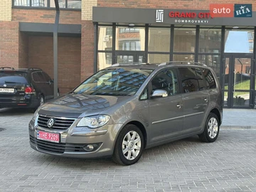 Авто Volkswagen Touran 2009 № 7848132