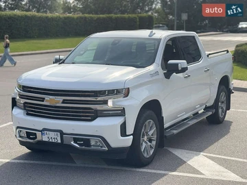 Авто Chevrolet Silverado 2021 № 7848420