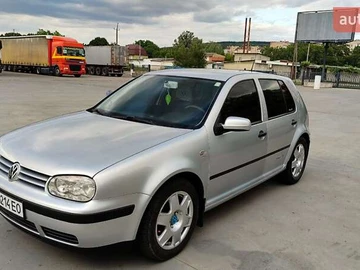 Авто Volkswagen Golf 2000 № 7848514