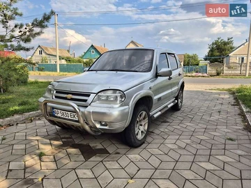 Авто Chevrolet Niva 2004 № 7848521