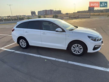 Авто Hyundai I30 2023 № 7848929