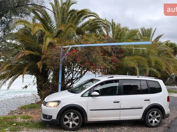 Авто Volkswagen Touran 2011 № 7849064