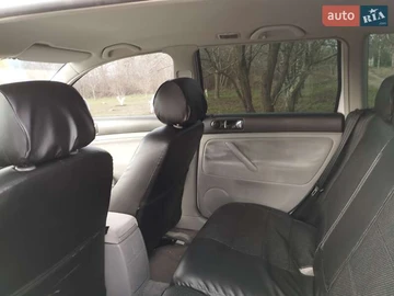 Авто Volkswagen Passat 2003 № 7849235