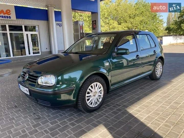 Авто Volkswagen Golf 2000 № 7849396