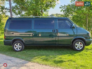 Авто Volkswagen Transporter 2000 № 7849409
