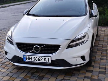 Авто Volvo V40 2019 № 7849514