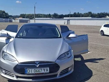 Авто Tesla Model S 2012 № 7849702