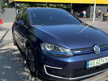 Авто Volkswagen E-Golf 2015 № 7849935