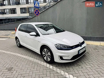 Авто Volkswagen E-Golf 2016 № 7849941
