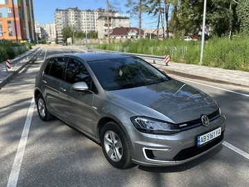 Авто Volkswagen E-Golf 2017 № 7850282
