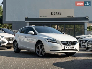 Авто Volvo V40 2017 № 7850346