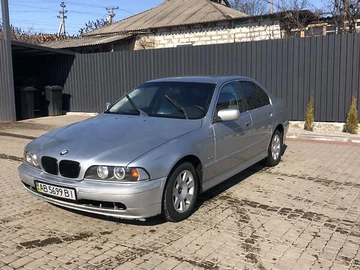 Авто BMW 5 Series 2001 № 7851234