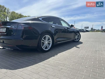 Авто Tesla Model S 2015 № 7851908