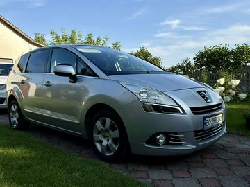 Авто Peugeot 5008 2012 № 7852000