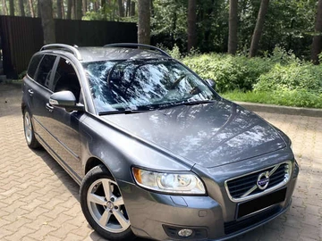 Авто Volvo V50 2011 № 7852288