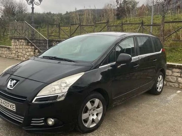 Авто Peugeot 5008 2012 № 7852482