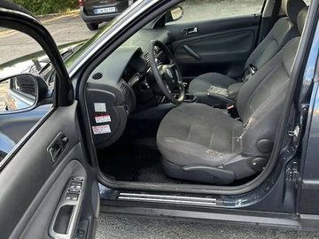 Авто Volkswagen Passat 2004 № 7852944