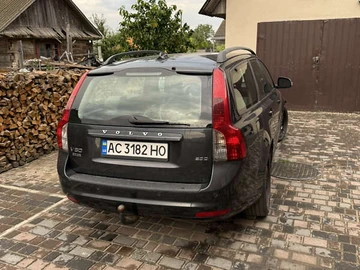 Авто Volvo V50 2010 № 7853592