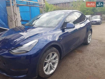 Авто Tesla Model Y 2023 № 7854002