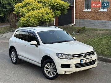 Авто Volkswagen Touareg 2013 № 7854063