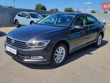 Авто Volkswagen Passat 2018 № 7854115
