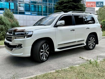 Авто Toyota Land Cruiser 2019 № 7854123