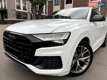 Авто Audi Q8 2021 № 7854610