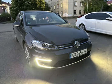Авто Volkswagen E-Golf 2020 № 7854978